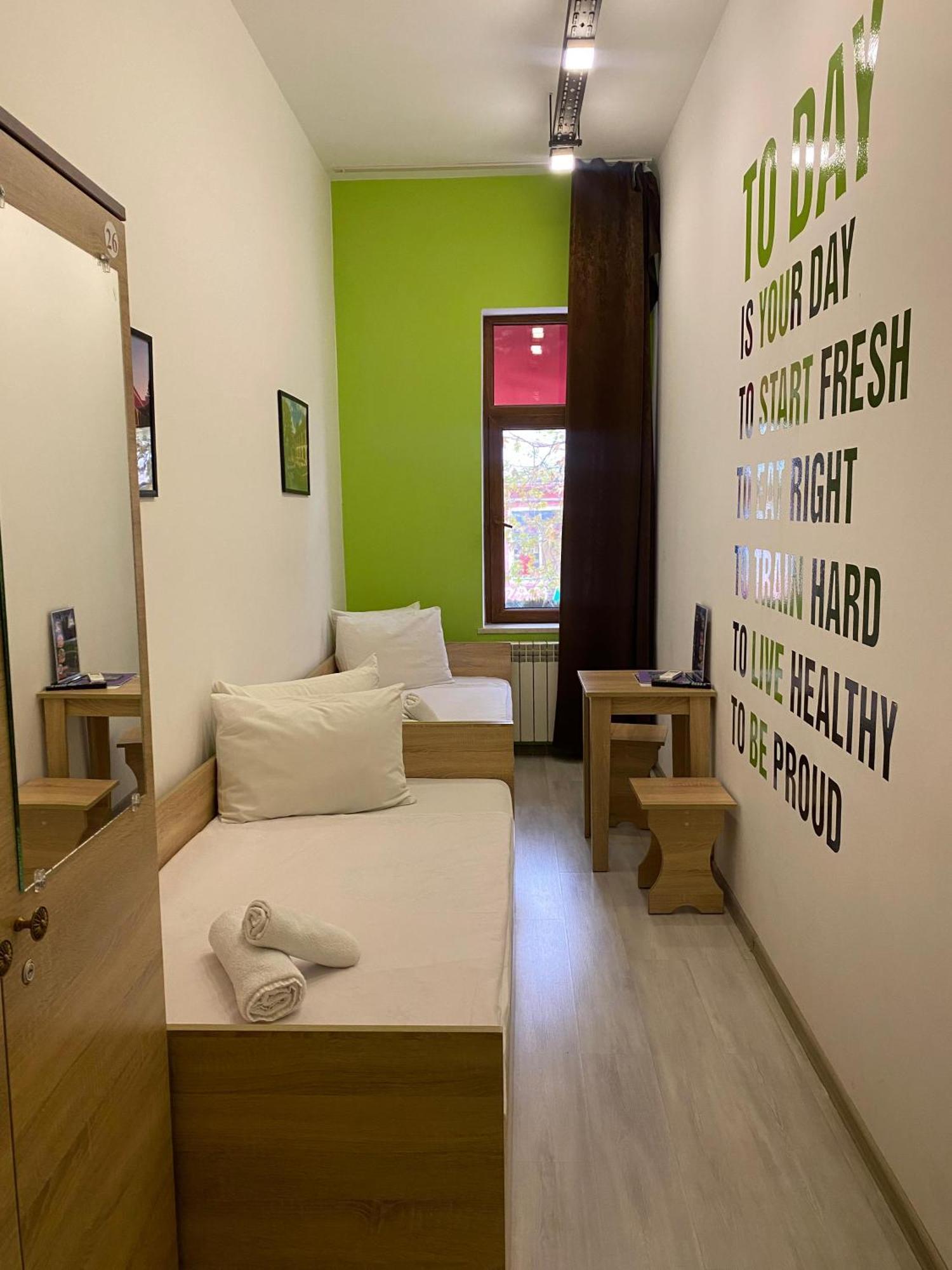 Central Hostel Шеки Экстерьер фото