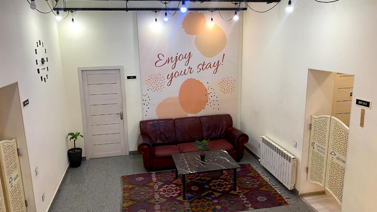 Central Hostel Шеки Экстерьер фото